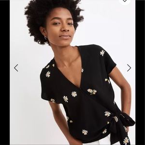 Madewell black daisy print faux wrap cropped fit top, size small